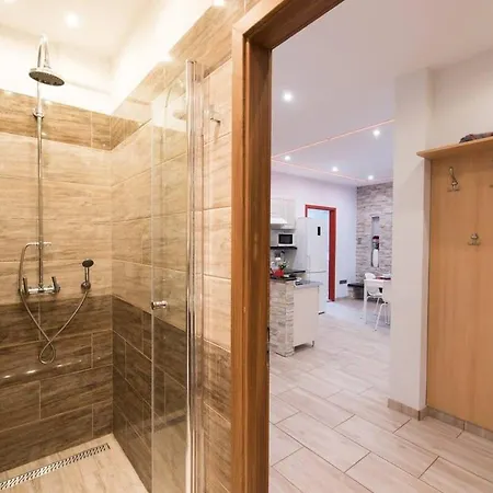 Apartment Ultra Large With Ac And Balcony *