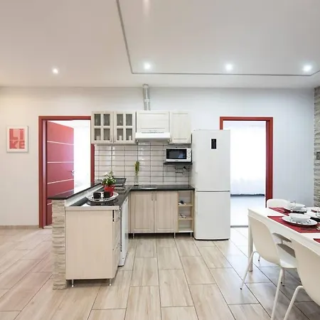 Apartment Ultra Large With Ac And Balcony Budapest