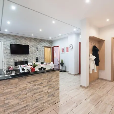 Apartment Ultra Large With Ac And Balcony *