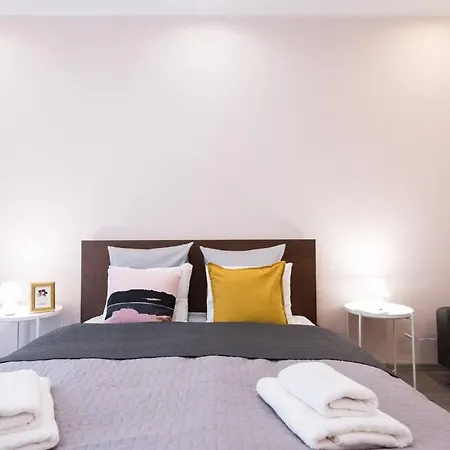 Ultra Large With Ac And Balcony * Budapest