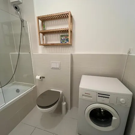 Eliza Apartment