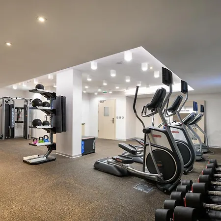 Hilton Garden Centre Hotel