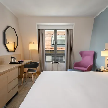 Hilton Garden Centre 4*