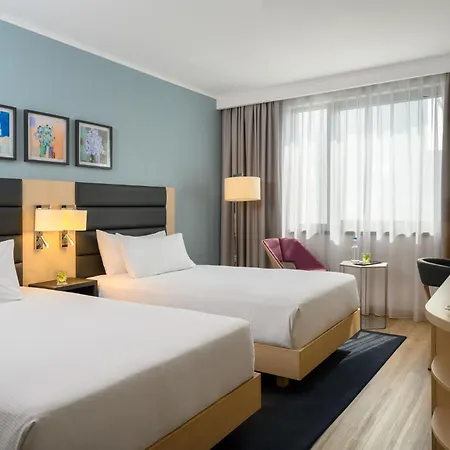 Hilton Garden Centre Hotel 4*
