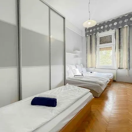 Spacious Retreat By Puskas Arena Budapest
