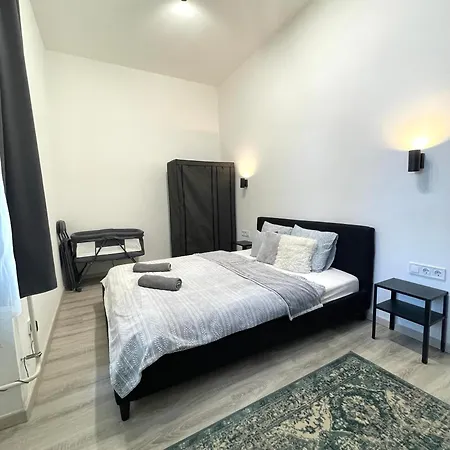 Smart Near The Westend City Center Будапешт