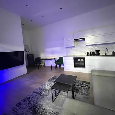Апартаменты Smart Near The Westend City Center *