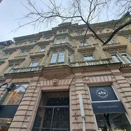A & E Budapest
