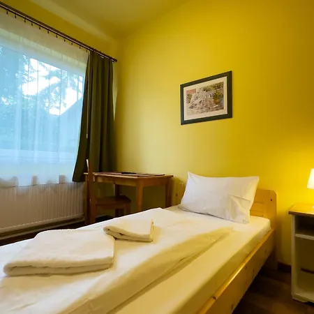 Irisz Panzio 3* Budapešť