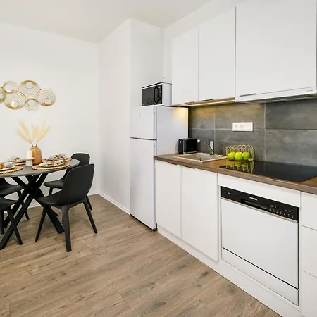 Marone Circles Comfortable For 4 With Parking Apartment Budapest