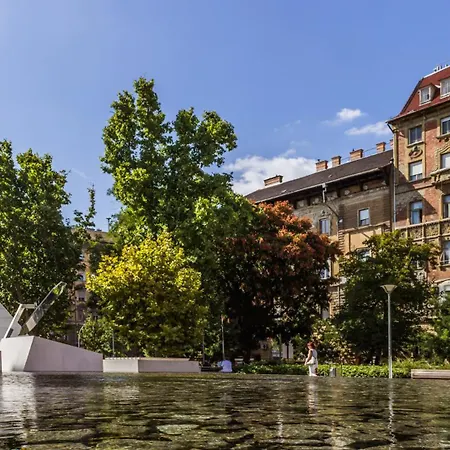 Marone Circles Comfortable For 4 With Parking Apartment *