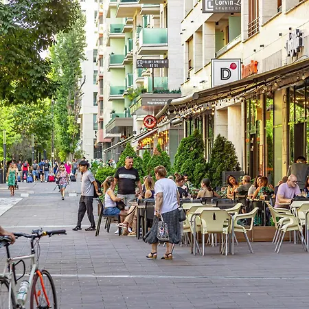 Marone Circles Comfortable For 4 With Parking * Budapest
