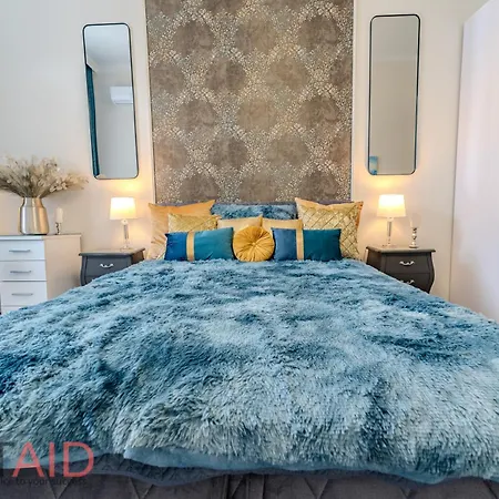 Blue Fountain Design - Hostaid * Budapešť
