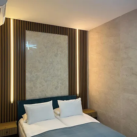 S8 Downtown Apartament
