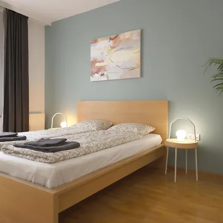 Kazinczy 2bdr With Ac, Smart Tv Apartment Budapest