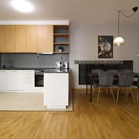 Kazinczy 2bdr With Ac, Smart Tv * Budapest