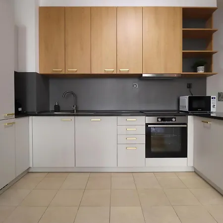 Kazinczy 2bdr With Ac, Smart Tv *
