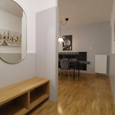 Kazinczy 2bdr With Ac, Smart Tv * Budapest