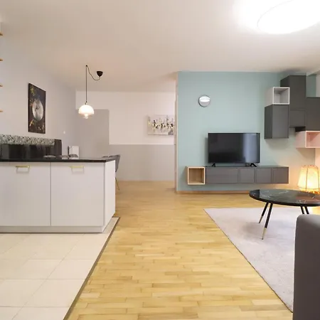Apartment Kazinczy 2bdr With Ac, Smart Tv
