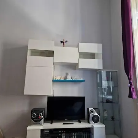 - Wesselenyi Pearl * Budapest
