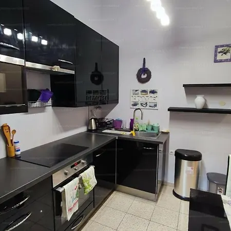 - Wesselenyi Pearl Apartment