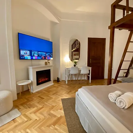 Apartment Romantic Centre Flat - Alexandra