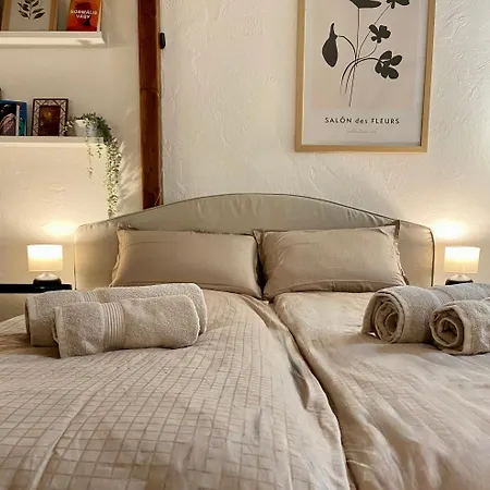 Romantic Centre Flat - Alexandra Apartment Budapest