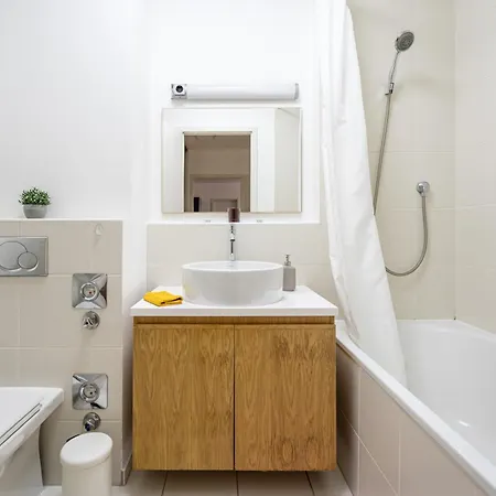 Apartment Of Serenity - 2 Bdr, Free Parking And Terrace Budapest