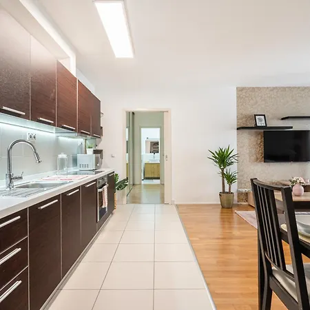 Apartment Of Serenity - 2 Bdr, Free Parking And Terrace