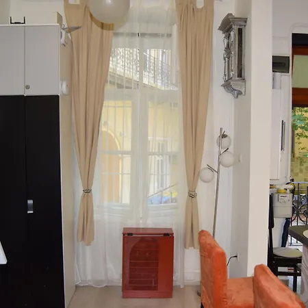 Castlehill The Perfect Blend Of Urban Living And Sightseeing Convenience דירה בודפשט