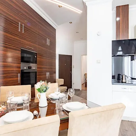 Ultra - Balcony - Sunny Appartamento