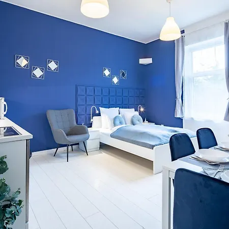 Free Parking - - Quiet Apartment