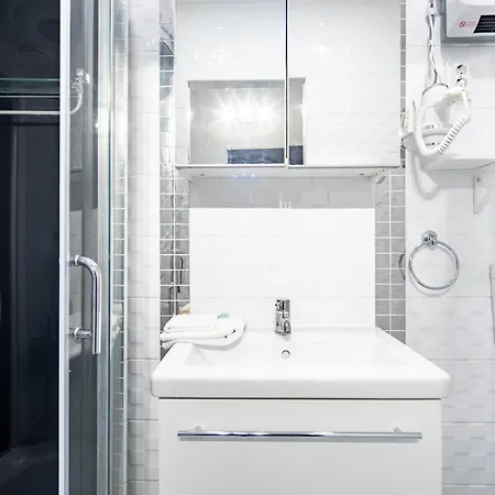 Apartment Free Parking - - Quiet *