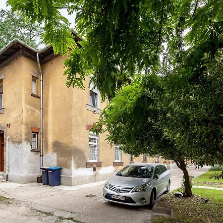 Apartment Free Parking - - Quiet Budapest