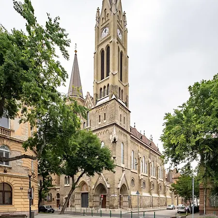 Free Parking - - Quiet Apartment Budapest