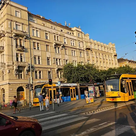 Pet Friendly 2bdr Apartman Budapest