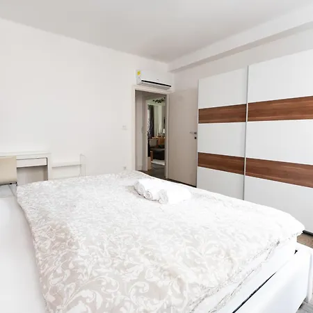 Apartment Superb Location & Chic W' 2bedroom