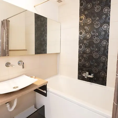 Apartment Superb Location & Chic W' 2bedroom *
