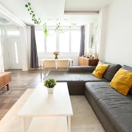 Apartment Superb Location & Chic W' 2bedroom