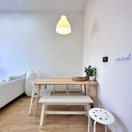 Apartment Center Cozy Gozsdu With 4ppl *