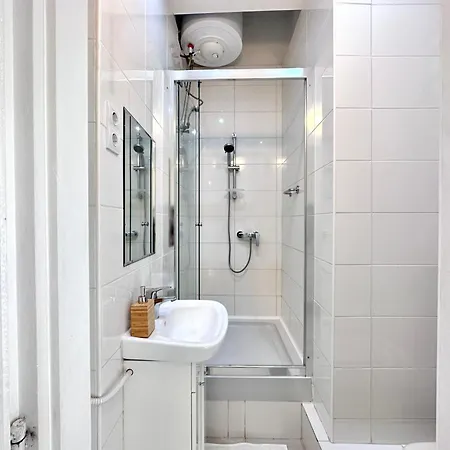 Center Cozy Gozsdu With 4ppl *