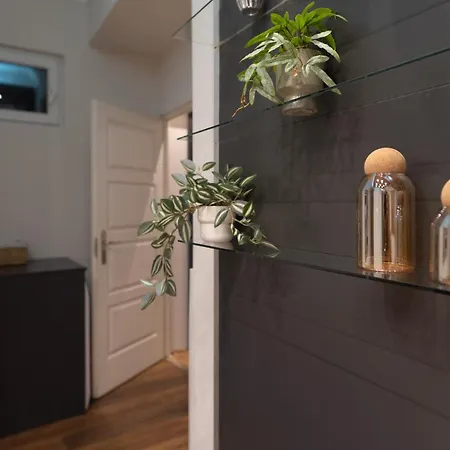 Chic 1br Retreat Near New York Cafe With View Βουδαπέστη