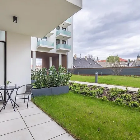 With Garden Terrace