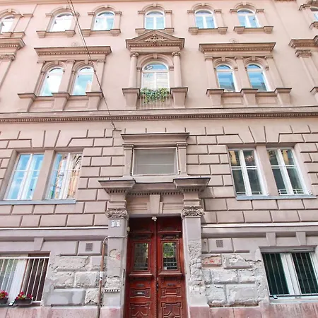 Time Wanderer Apartment