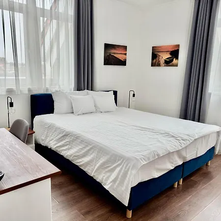 Rooftop City With Deep Garage Hostel Budapest