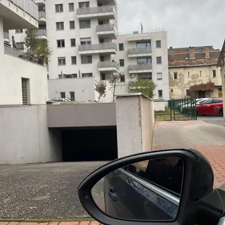 Duna Apartment, Freegarage, 2room, Smarttv,dishwasher Apartman *