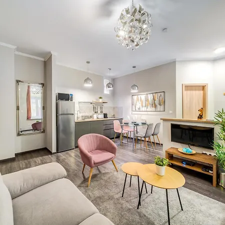 Akacfa-a13 Center 2 Bedroom * Budapešť