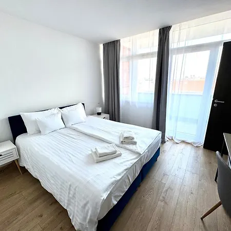 Rooftop City With Deep Garage * Budapest