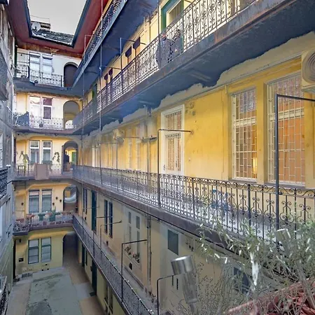 Apartment Unique Design - New - Budapest