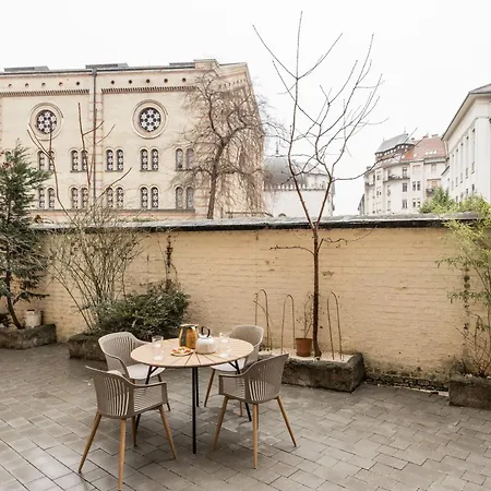 Apartment Spacious Wellness Retreat By Dohany Synagogue *